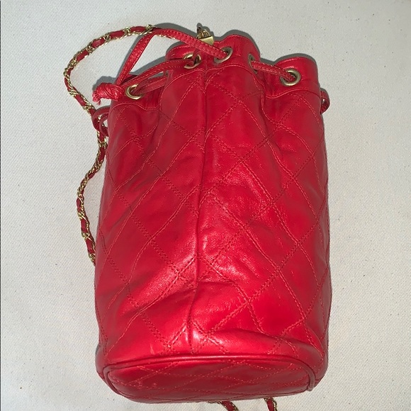 JAY HERBERT QUILTED LEATHER DRAWSTRING BUCKET BAG - Picture 7 of 11